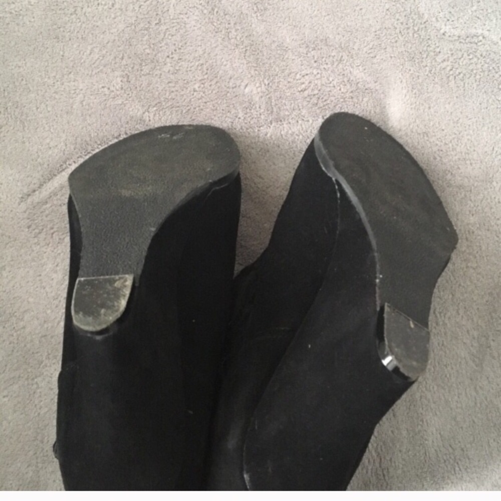 Black boots - Picture 6 of 6
